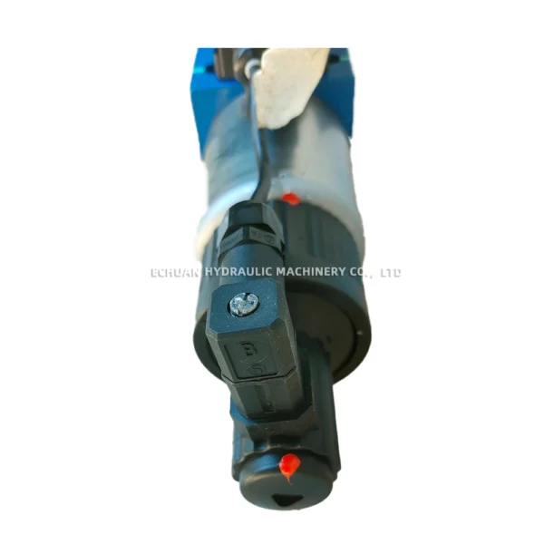 REXROTH R900949382 4WREE 10 E3-50-23G24K31A1V - Image 2