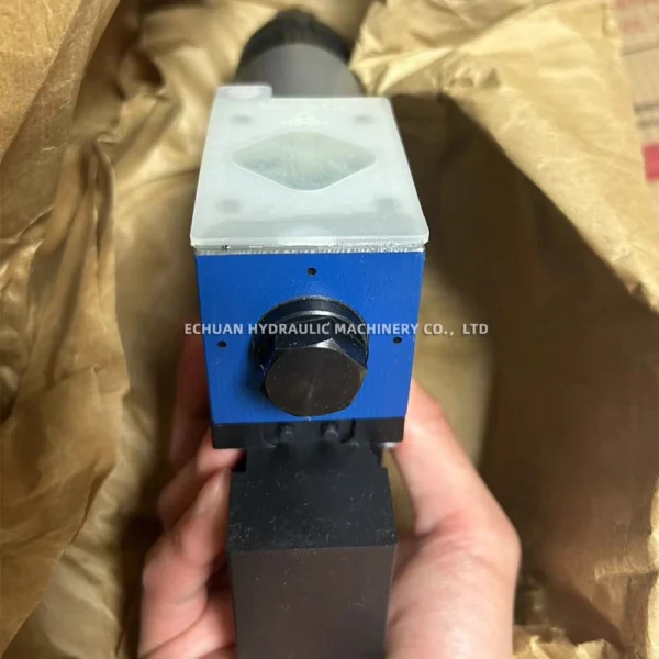 REXROTH R900974247 4WREE 6 WA16-24G24K31A1V - Image 6