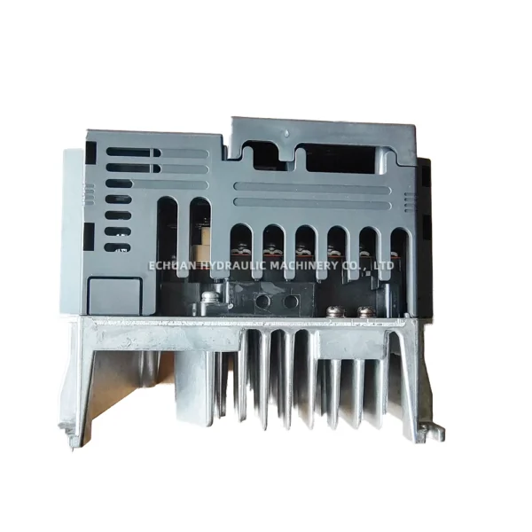 MITSUBISHI FR-E740-0.75K-CHT - Image 2