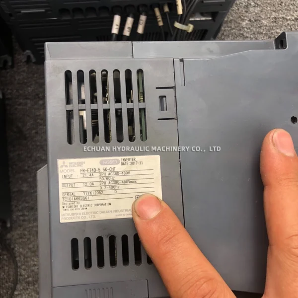 MITSUBISHI FR-E740-5.5K-CHT - Image 5