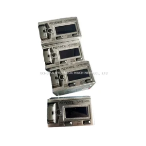 KEYENCE LT-TB2000CL Laser Sensor