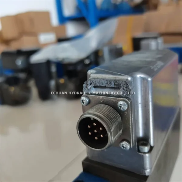 REXROTH R901229602 4WRLE10Q5-85M-30/G24ETKO/A1WG02M - Image 4