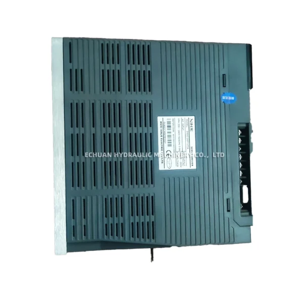 XINJE DS5C-20P7-PTA Servo Drive - Image 2