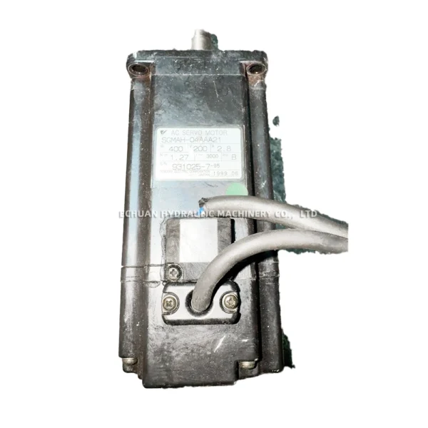 YASKAWA SGMAH-04AAA21 Servo Motor - Image 2