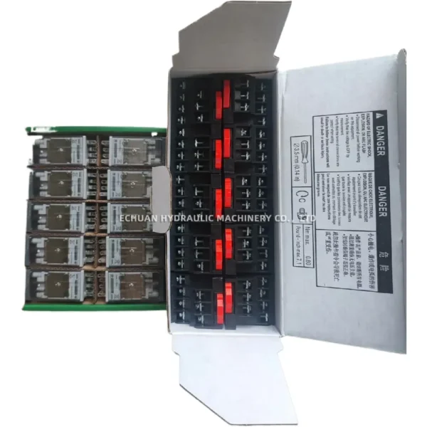 Schneider RXM4LB2BD 24VDC+LED 3A RXZE1M4C