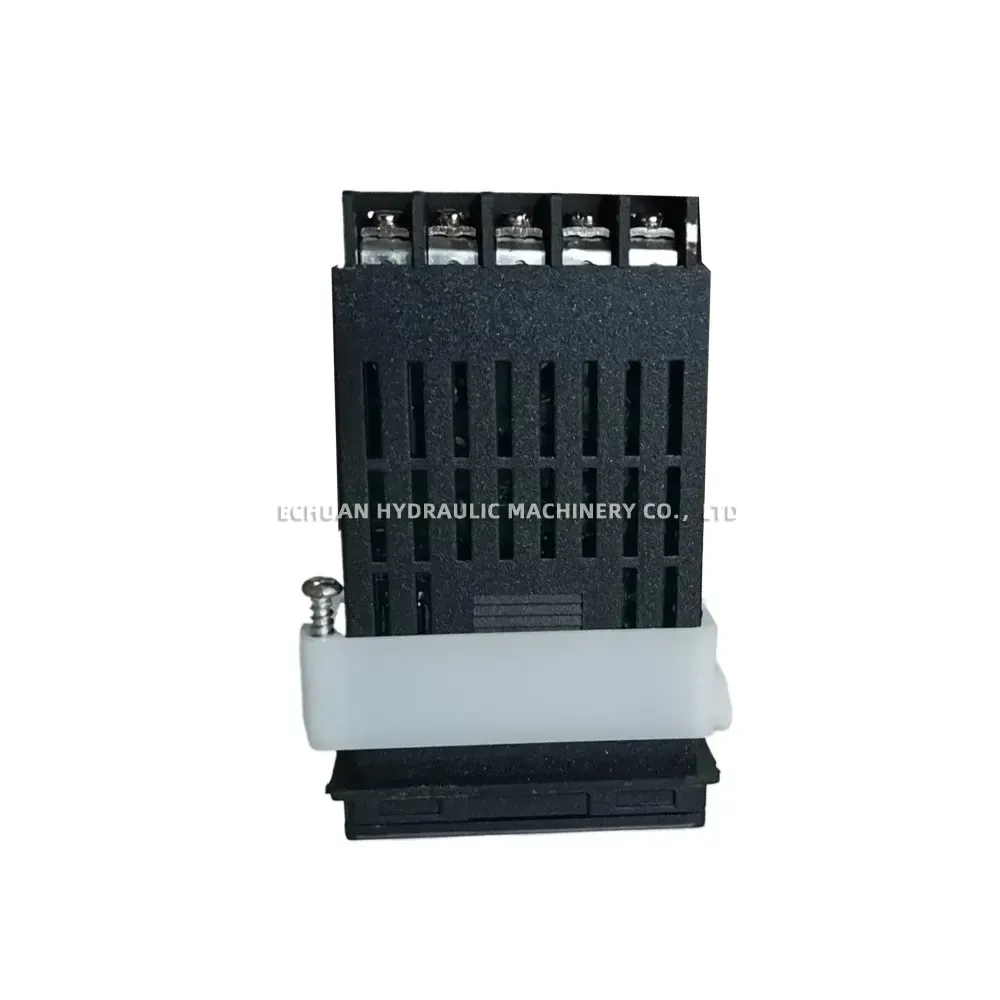 OMRON E5CN-R2T Temperature Controller