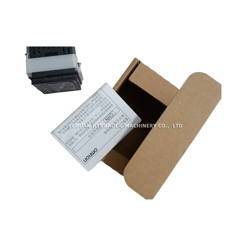 OMRON E5CN-R2T Temperature Controller