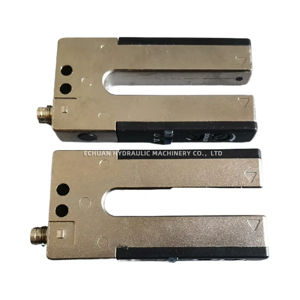 Banner SLM10P6Q Slot Limit Switch Sensor