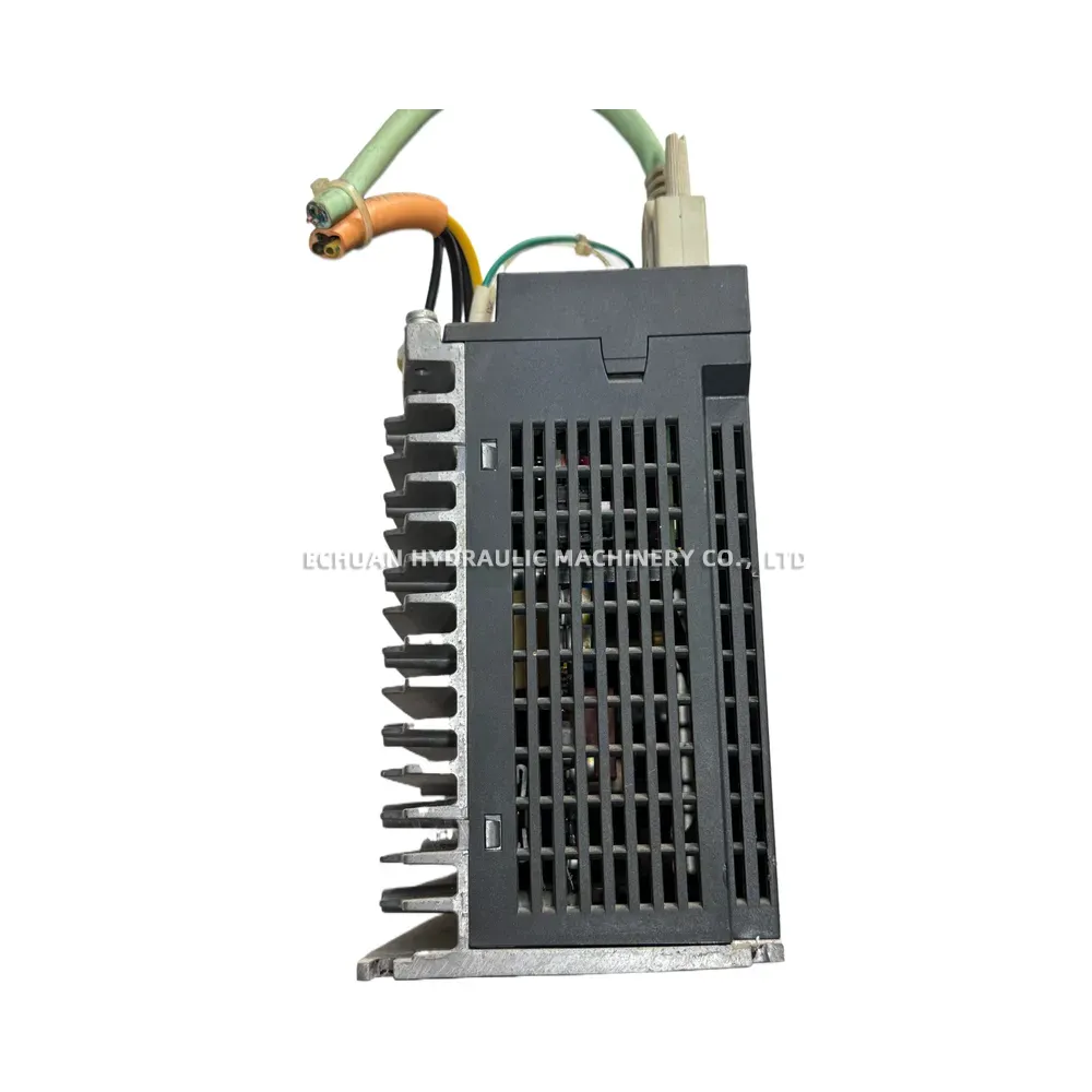 Siemens 6SL3210-5CC16-0UA0 Servo Drive