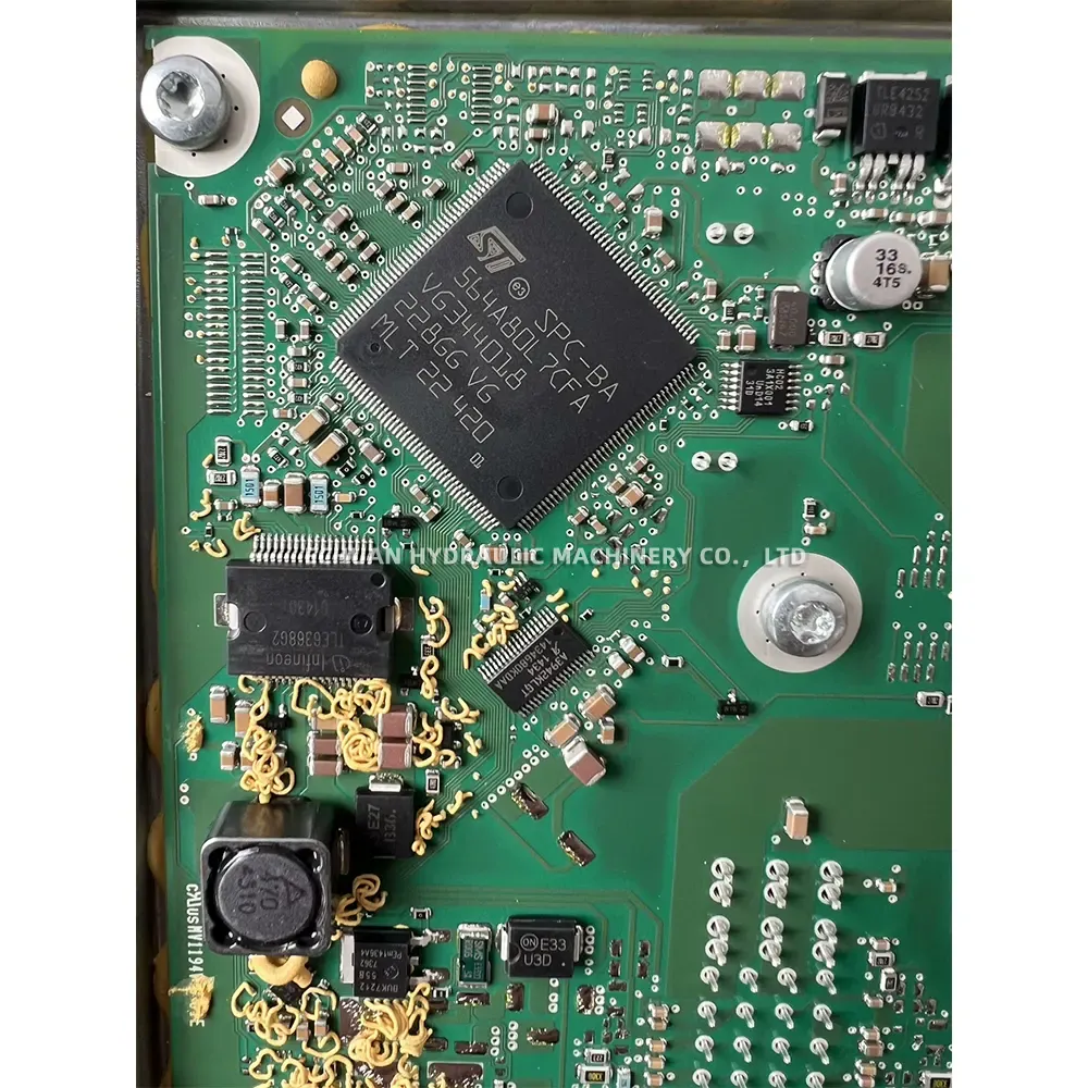 Continental 21870087 P03 Engine Control Unit (ECU)