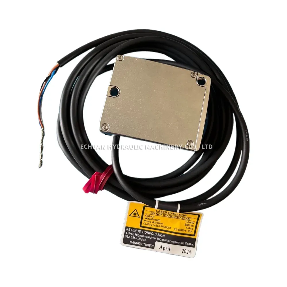 KEYENCE LR-TB5000 Long-range Laser Sensor