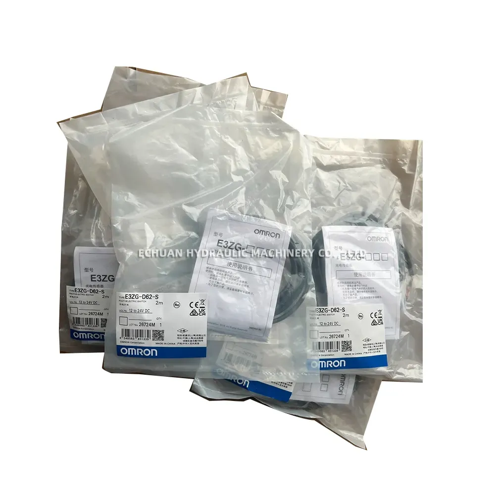 OMRON E3ZG-D62-S Photoelectric Sensor