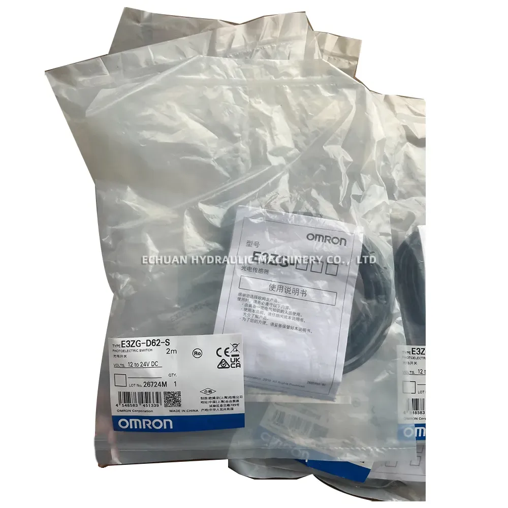 OMRON E3ZG-D62-S Photoelectric Sensor