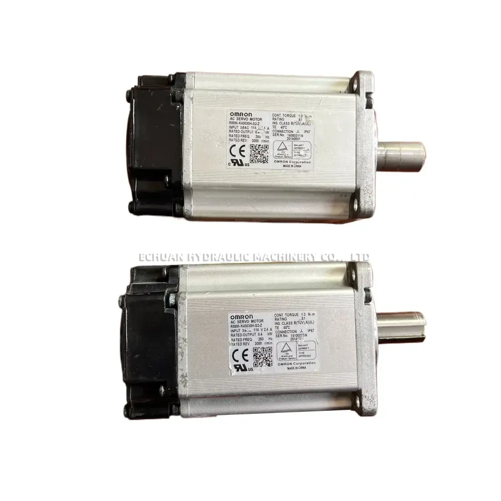 Omron R88M-K40030H-S2-Z AC Servo Motor