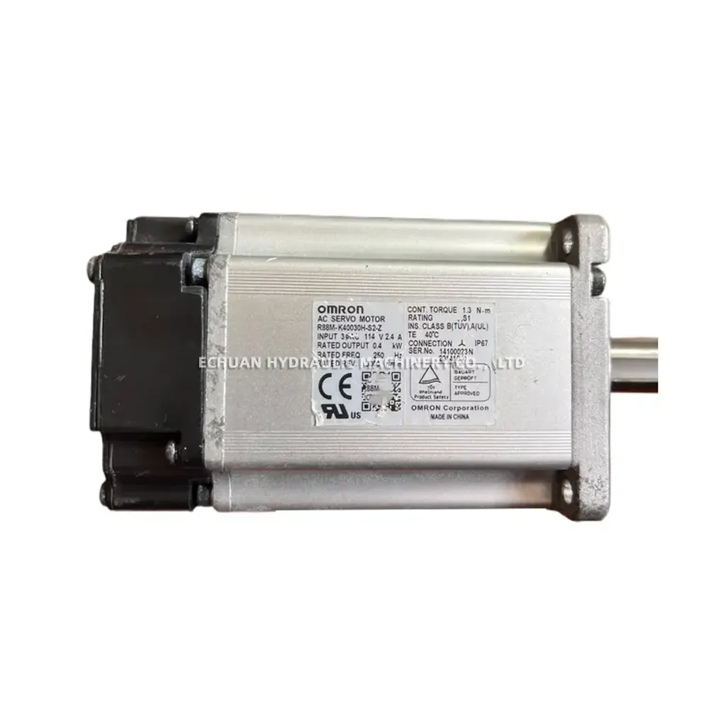 Omron R88M-K40030H-S2-Z AC Servo Motor