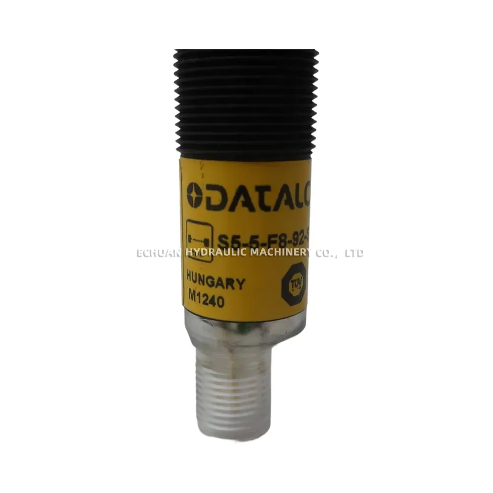 Datalogic S5-5-F8-92-SG-ST4 Photoelectric Sensor