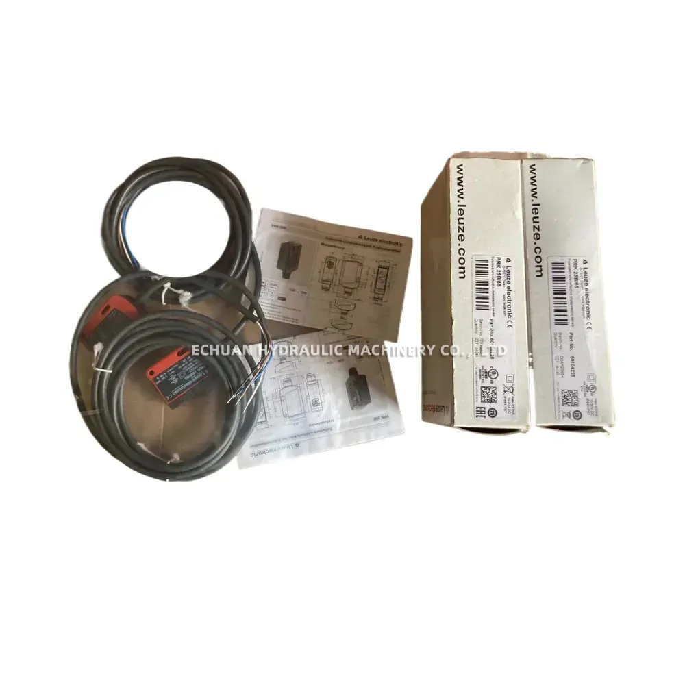 Leuze electronic PRK 25B/66 Polarized Retro-reflective Photoelectric Sensor