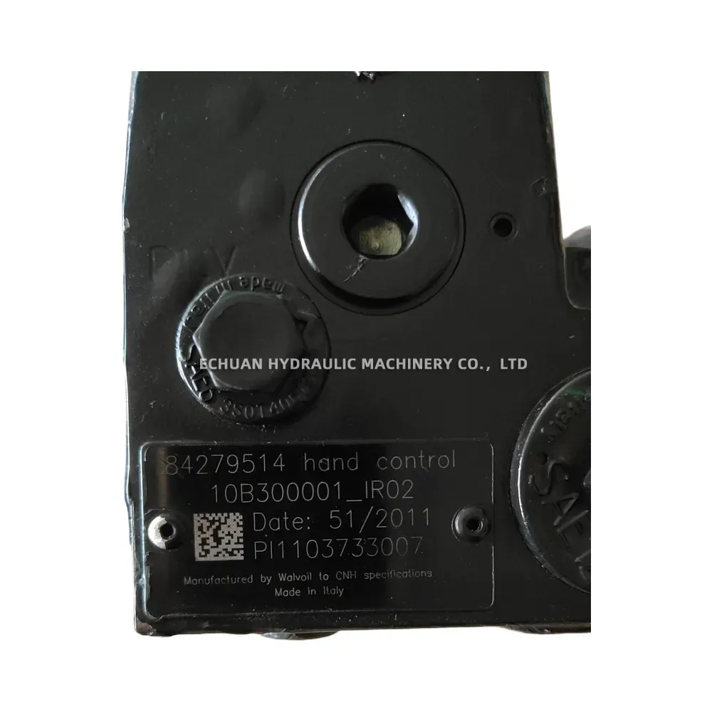 Walvoil 84279514 / 10B300001_IR02 Hydraulic Directional Control Valve (Hand Control)