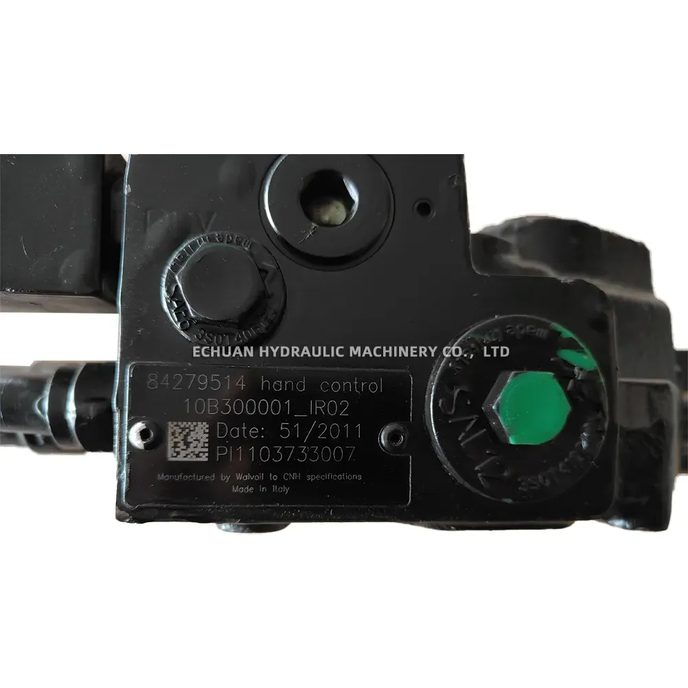 Walvoil 84279514 / 10B300001_IR02 Hydraulic Directional Control Valve (Hand Control)